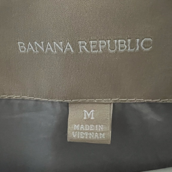 Banana Republic Down Puffer Vest - Women's Medium - Picture 3 of 6